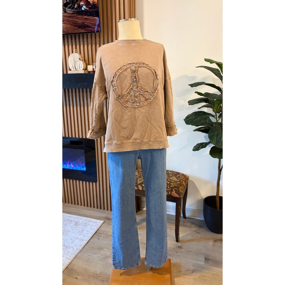 Easel Los Angeles Peace Sign Sweatshirt Women’s Small Boho Floral Applique Tan - Picture 7 of 12